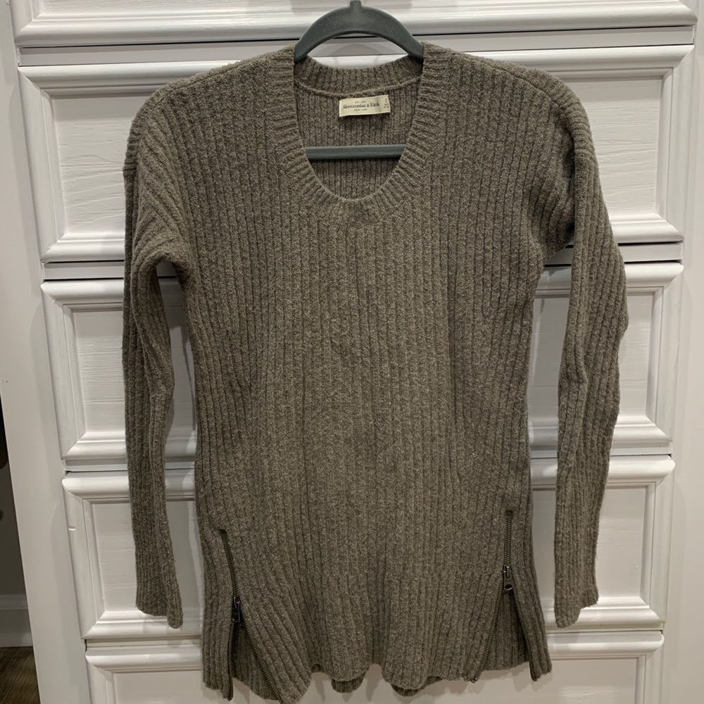 Olive green warm Abercrombie and Fitch sweater